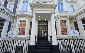 克伦威尔国际酒店